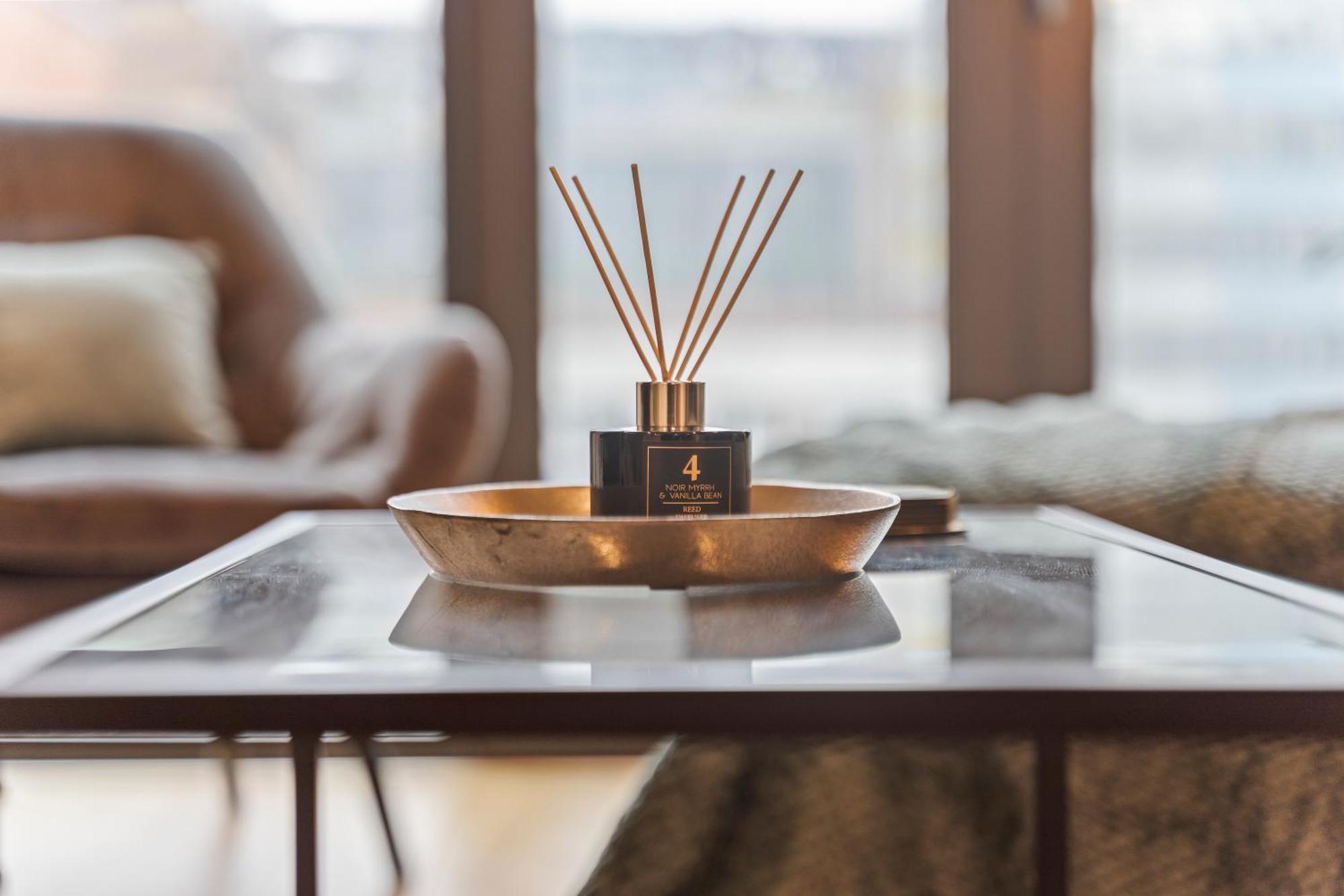 Shanti Suite - 2Bed 2Bath City Centre - Wifi - Netflix- Parking- Modern- Perfect For Family, Contractors, Leisure, Business By Shanti Nights Birmingham Bagian luar foto
