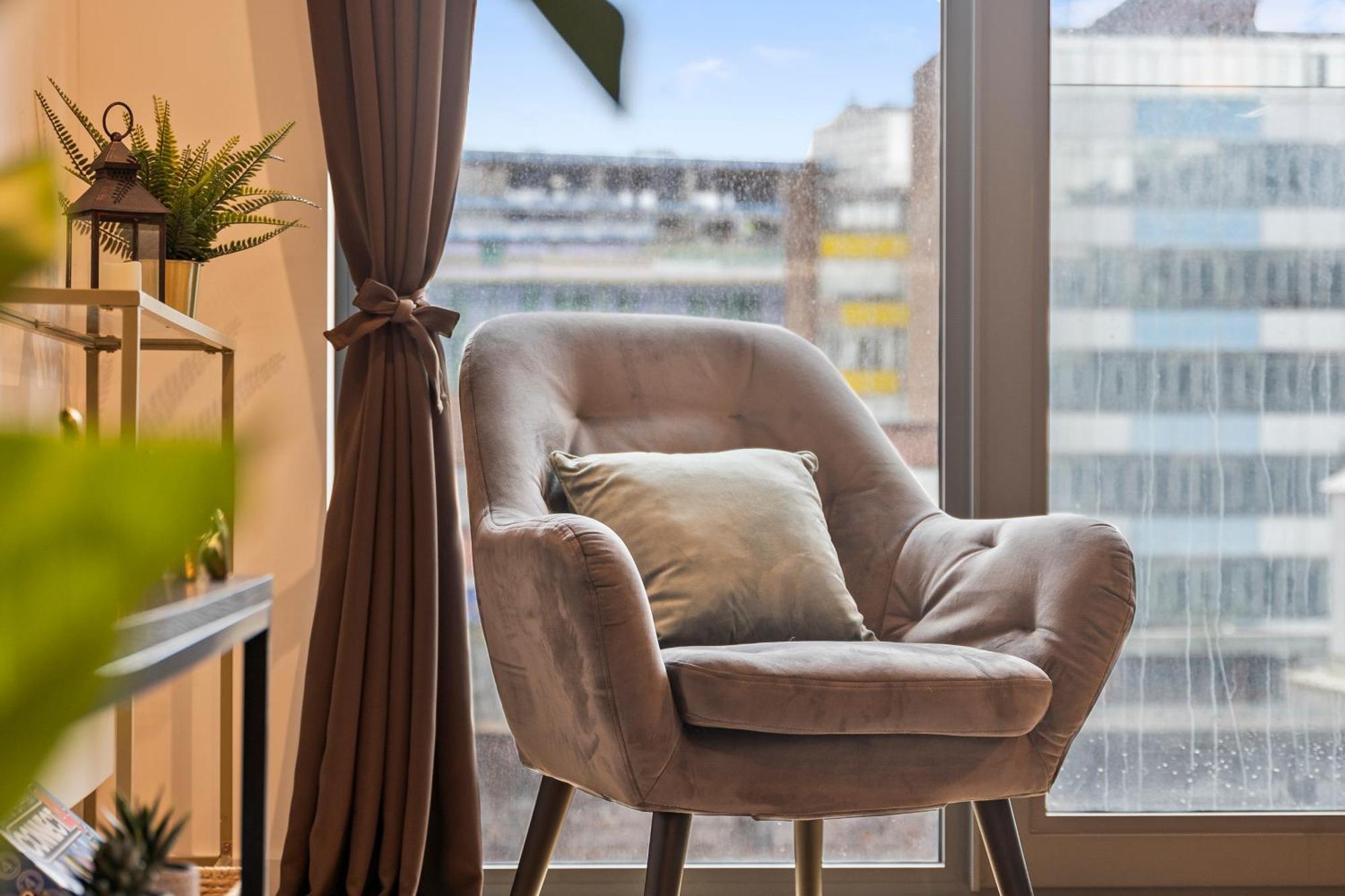 Shanti Suite - 2Bed 2Bath City Centre - Wifi - Netflix- Parking- Modern- Perfect For Family, Contractors, Leisure, Business By Shanti Nights Birmingham Bagian luar foto