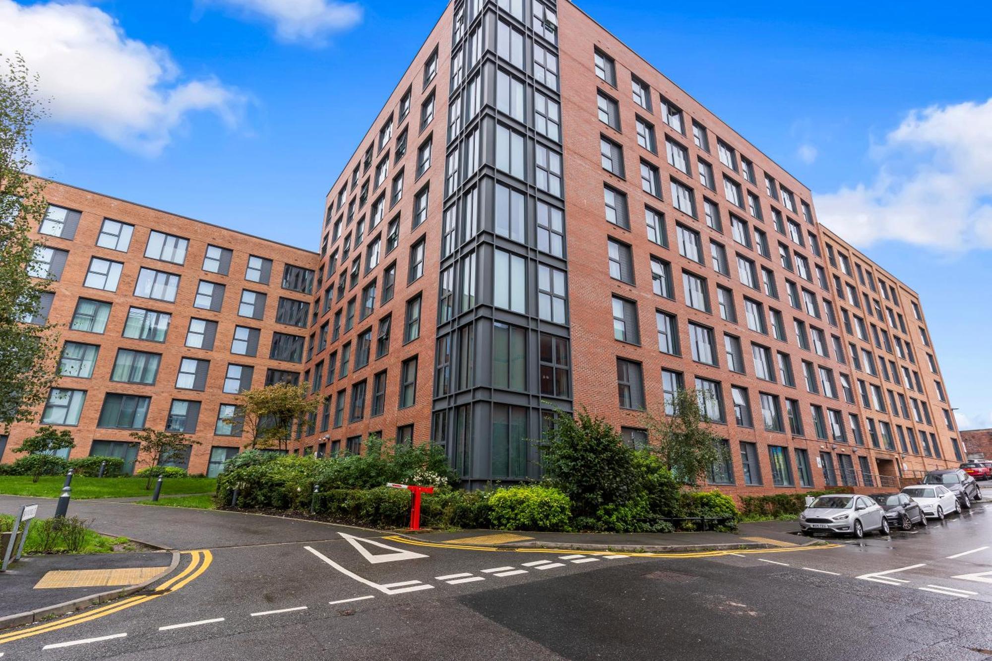 Shanti Suite - 2Bed 2Bath City Centre - Wifi - Netflix- Parking- Modern- Perfect For Family, Contractors, Leisure, Business By Shanti Nights Birmingham Bagian luar foto